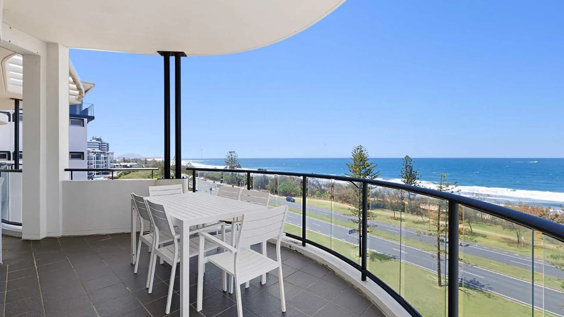 Meridian Alex Beach Apartments Alexandra Headland Resort