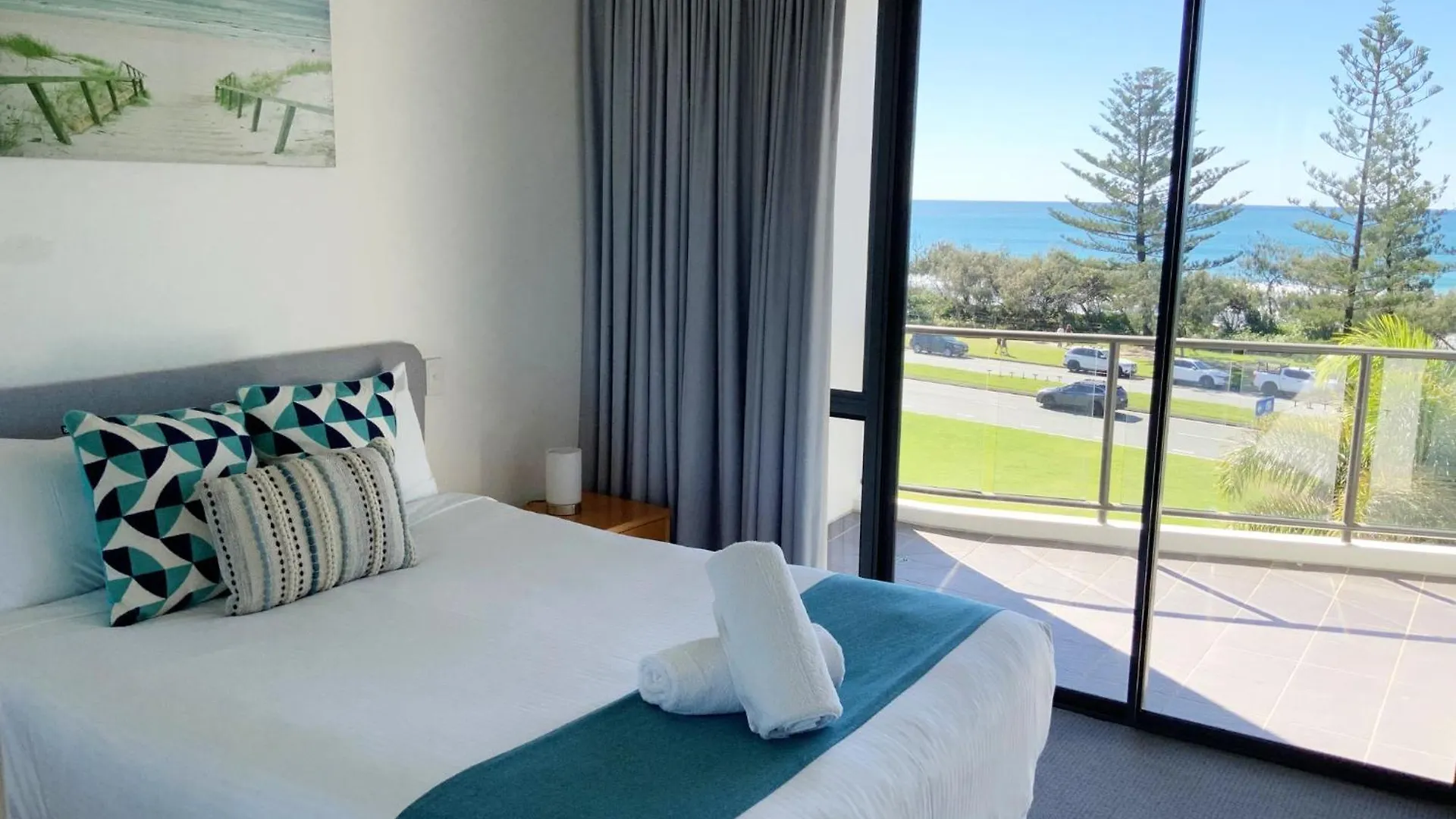 Resort Meridian Alex Beach Apartments Alexandra Headland